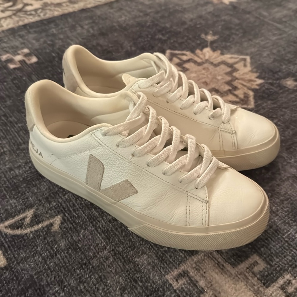Excellent worn condition VEJA Campo Sneakers